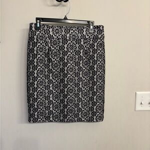 Banana Republic Black and White Floral Lace-Print Pencil Skirt